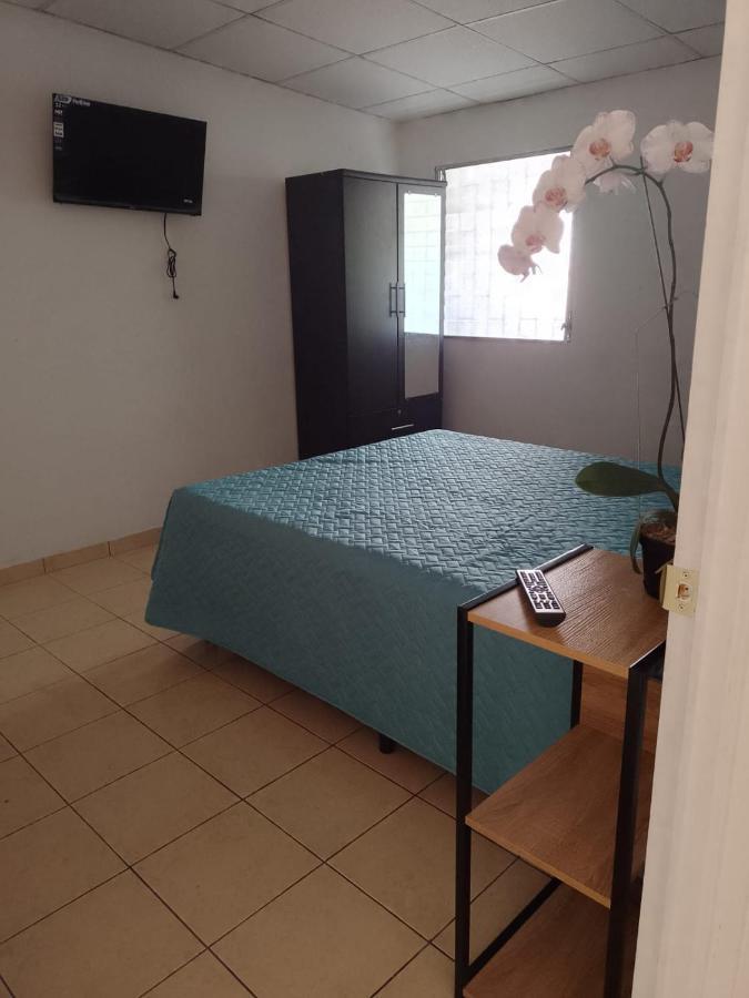 Hostal Los Heroes Antiguo Cuscatlán Екстериор снимка